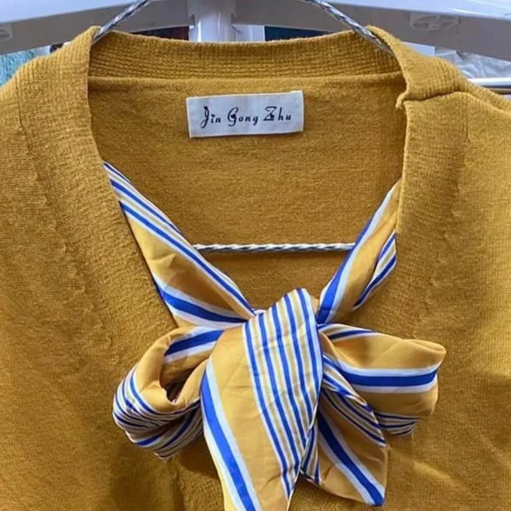 yellow cardigan - Picture 3 of 4